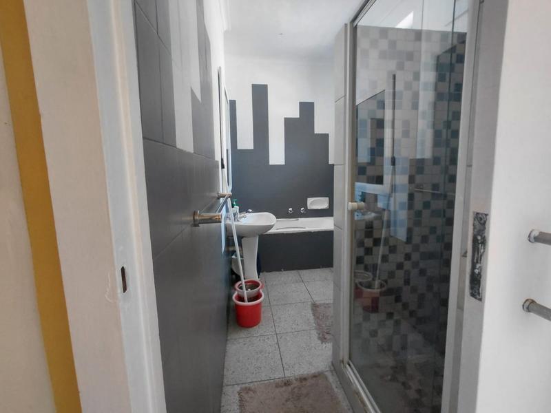 To Let 2 Bedroom Property for Rent in Zonnebloem Western Cape
